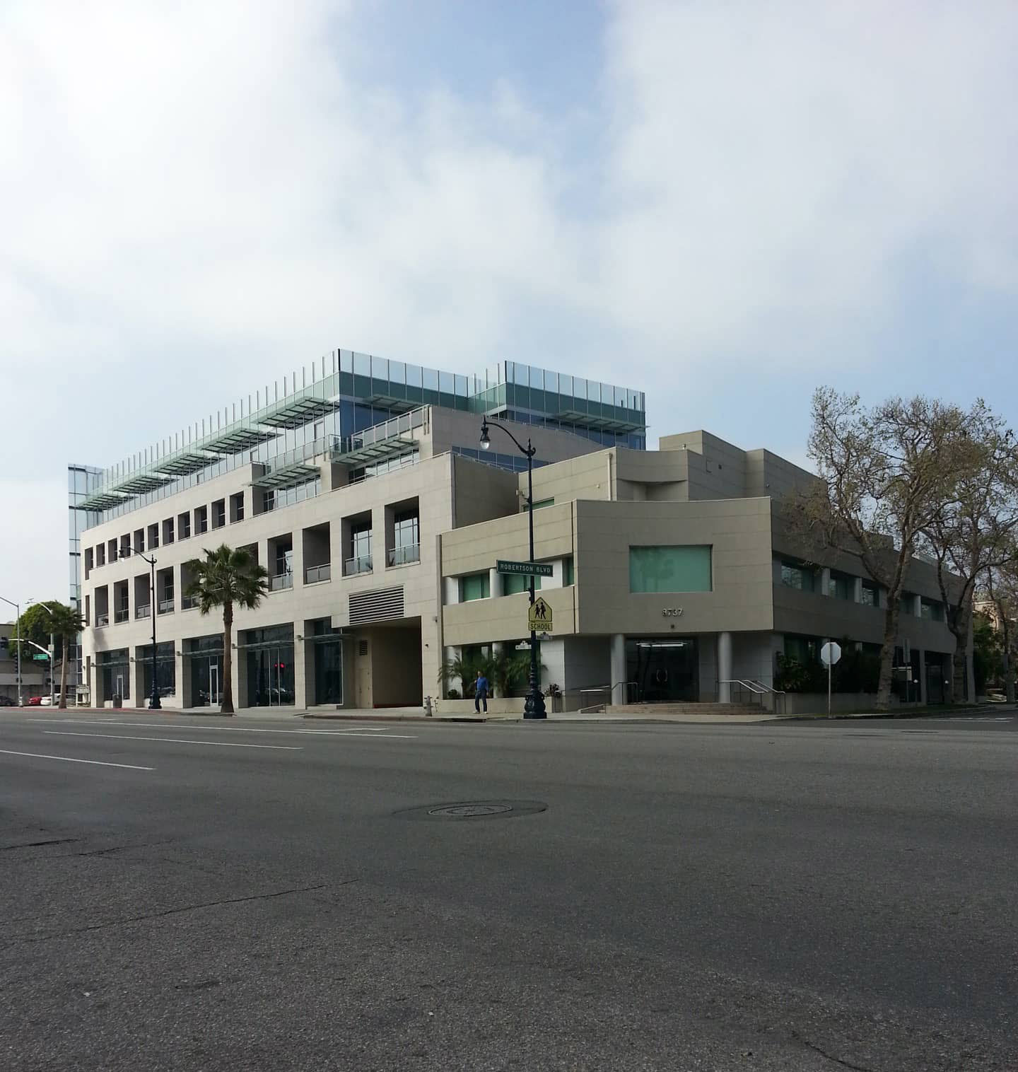 Executive Corporate Offices Beverly Hills, California - US Merchants